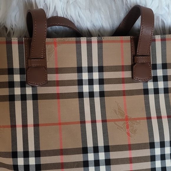 Burberry Horseferry Nova Check Tote..Authentic!!! - Picture 11 of 16